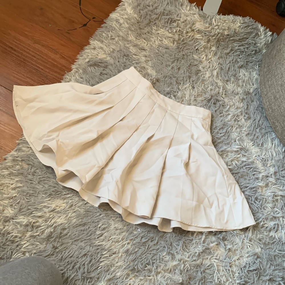 shein XS white pleated skirt